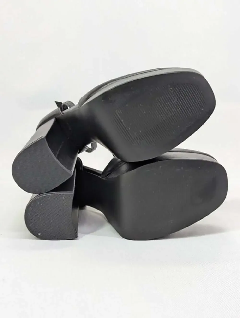 Aqua Lisa Women's Black Ankle Strap Platform Heels Size 7.5 (MSRP $138)